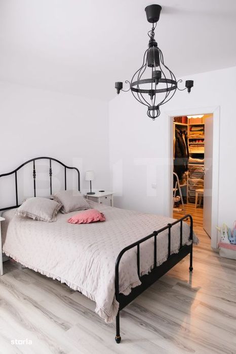 Apartament de vanzare, 67 mp, semidecomandat, parcare, zona Eroilor