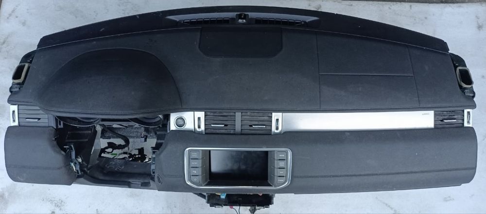 Панель Land Rover EVOQUE L538.