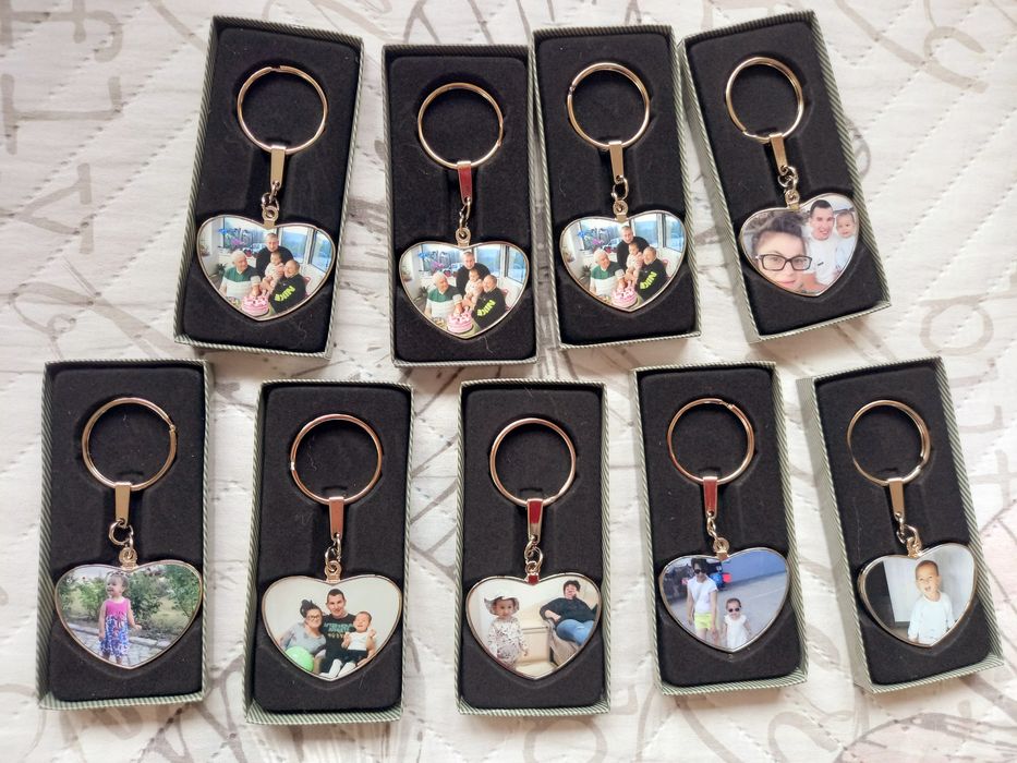 Подарък за Коледа - ключодържател с надпис или снимка