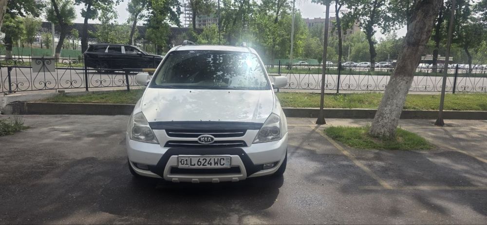 Kia karnival sotilad