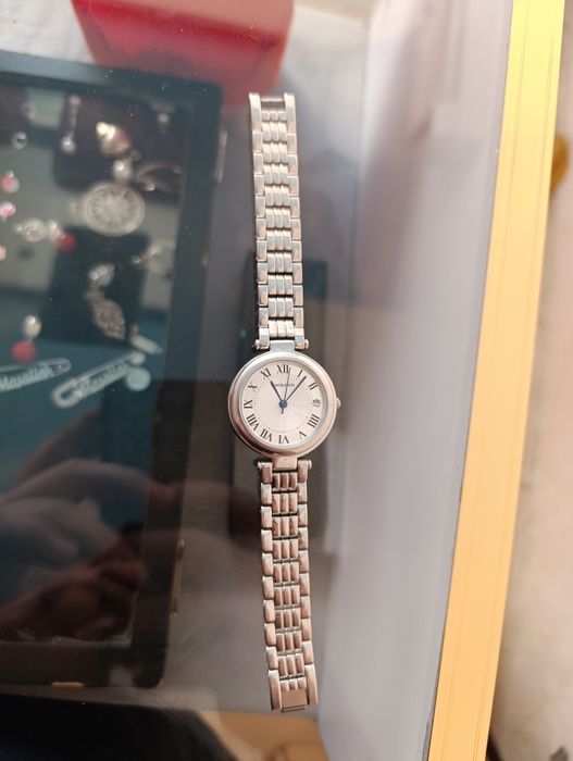 Kumush Soat sotiladi