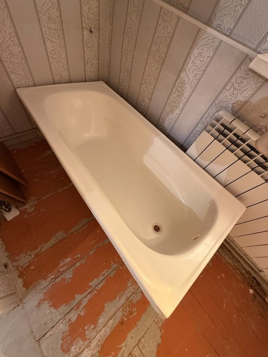 Ванна в очень хорошем состоянии