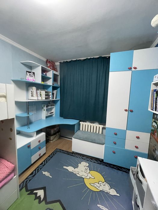 Двухъярусная кровать