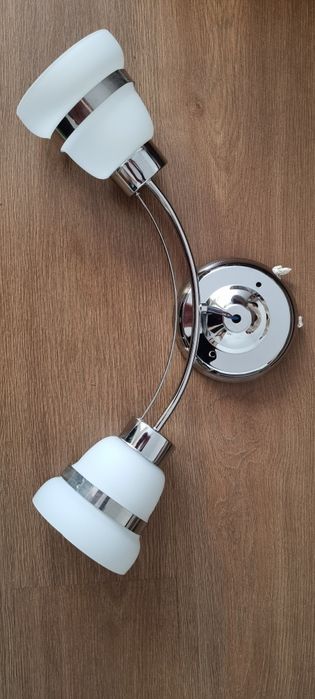 Lustra alba cu 2 becuri