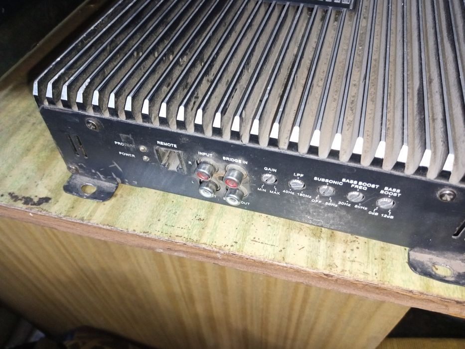 Продам усилок зевс