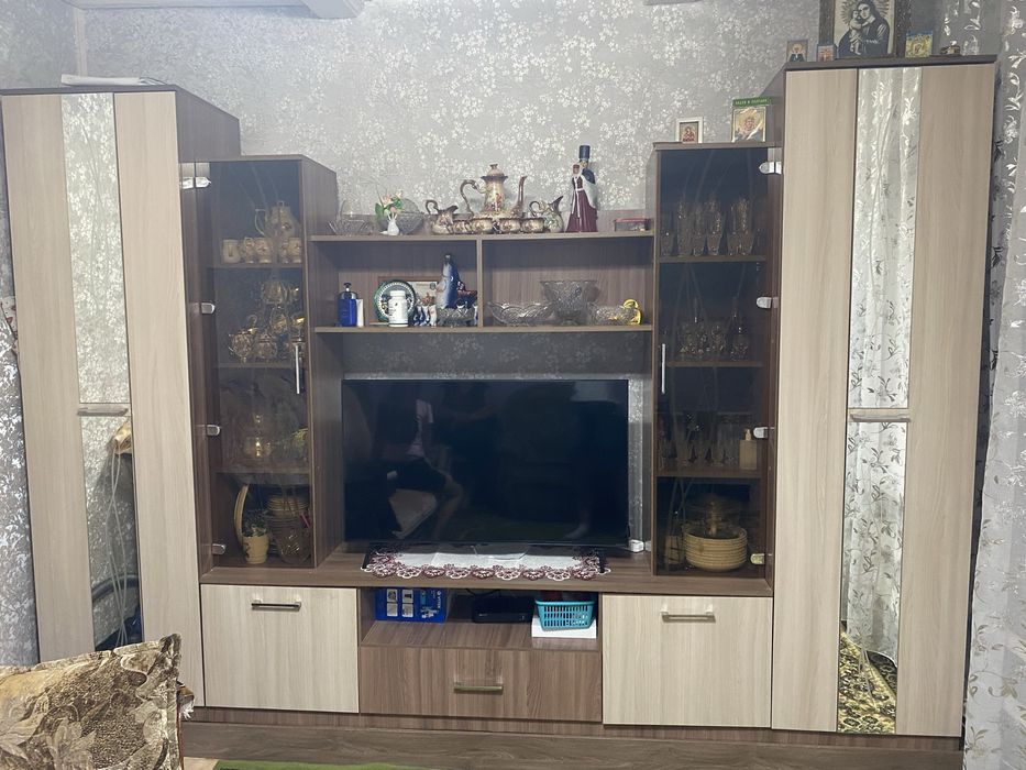 Продам стенку срочно