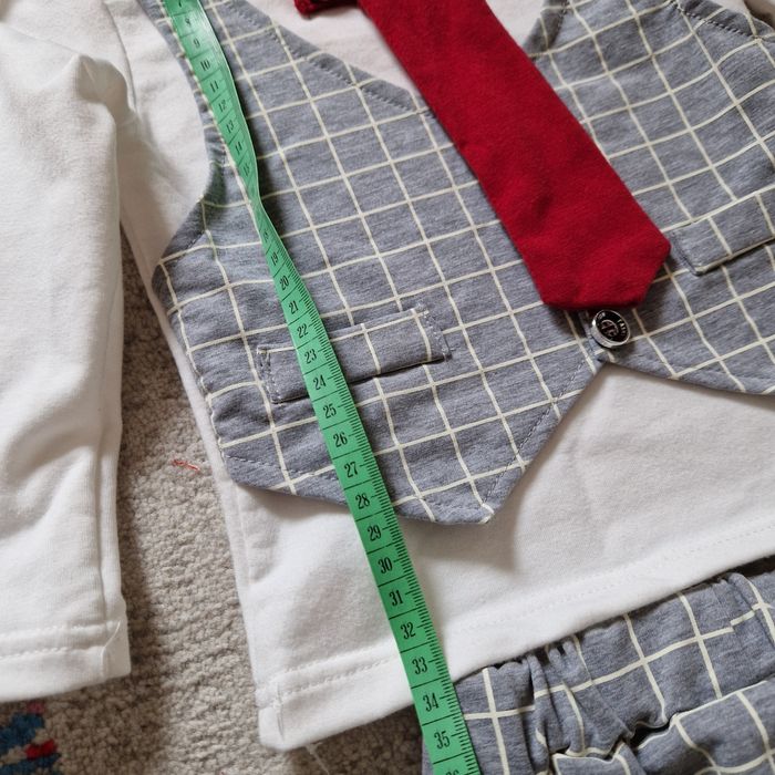 Costum bebe băieți