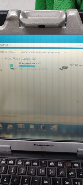 Продаеться ноутбук профессиональный.