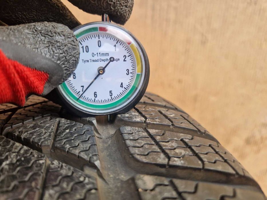 2 Pirelli R18 245/45
Зимни гуми Runflat 
DOT4019