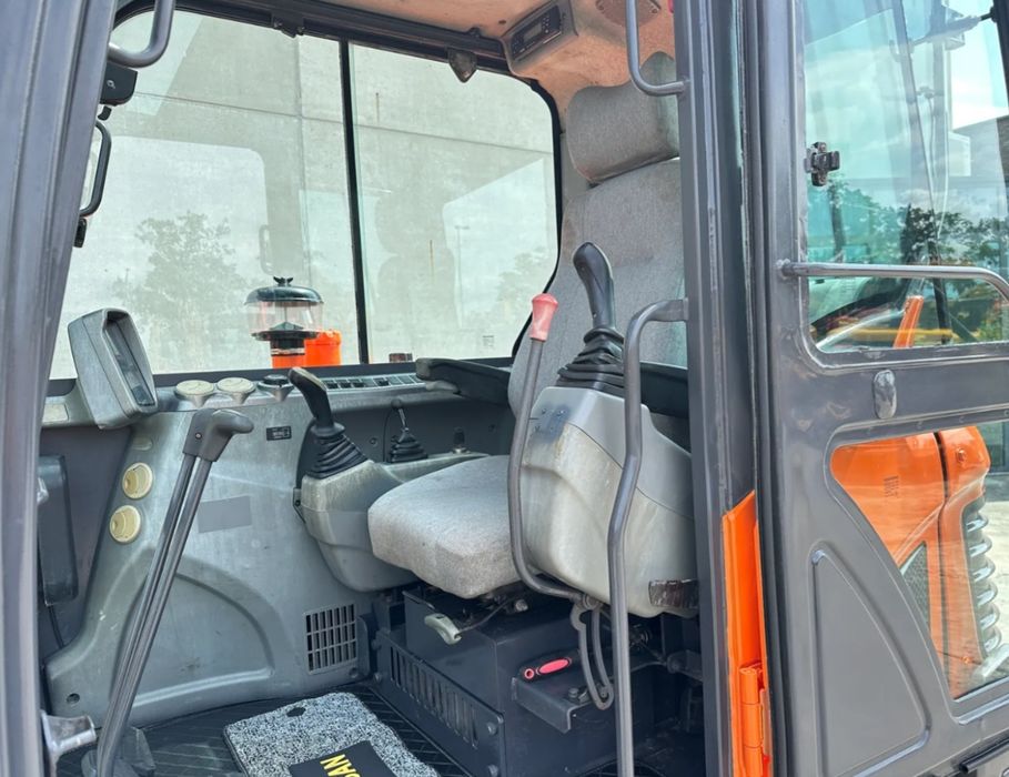 Midi-excavator Doosan DX55-9C (2018) • 4000 Ore •5.5 tone . Șenile Oțel + Cauciuc • București