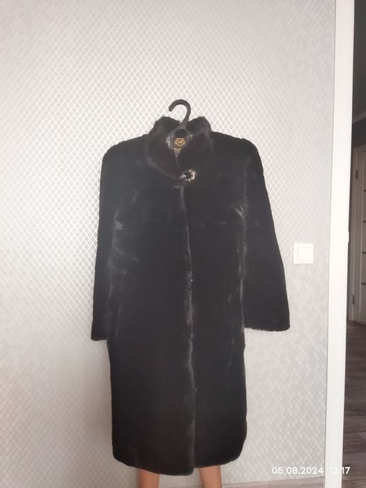 Шуба мутоновая б/у