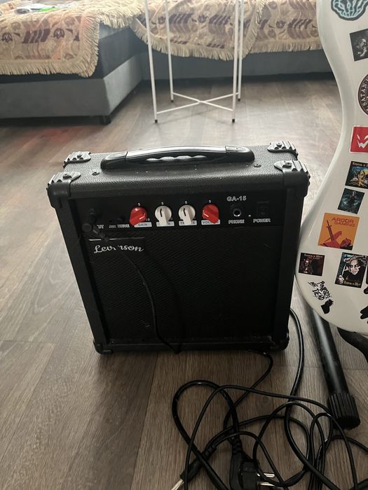 Продам Электро гитару