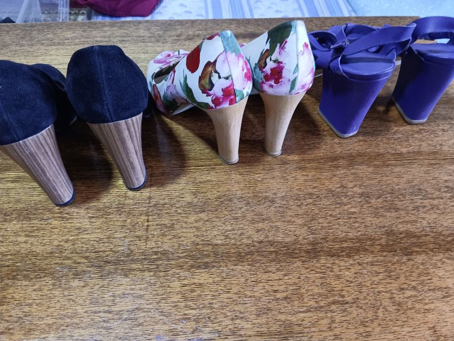 Продам женскую обувь