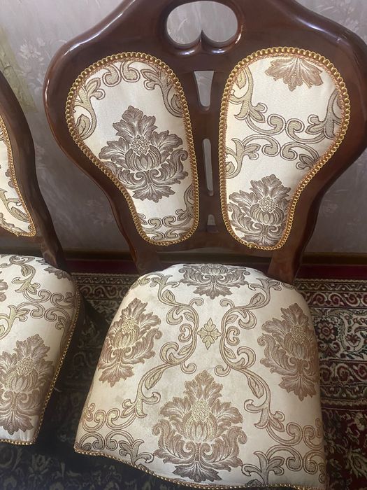 Стол стулья гостевой