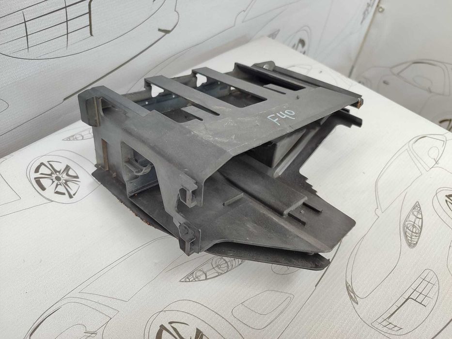 Carcasa Calculator Motor / Suport ECU BMW Seria 1 (F40) Hatchback 2019–2024 / Cod OEM 1290 8581370 (5D2)