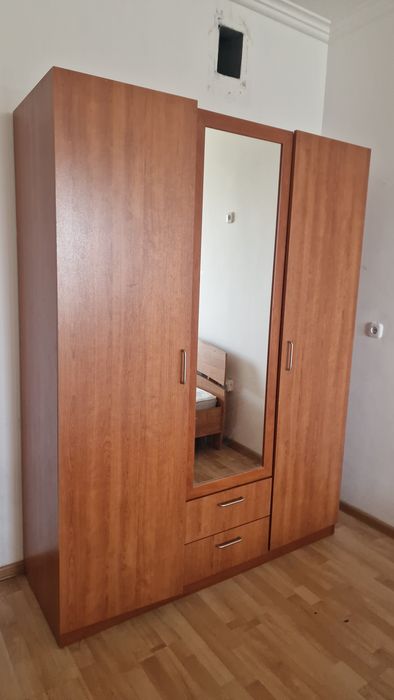 Продам спальный гарнитур.