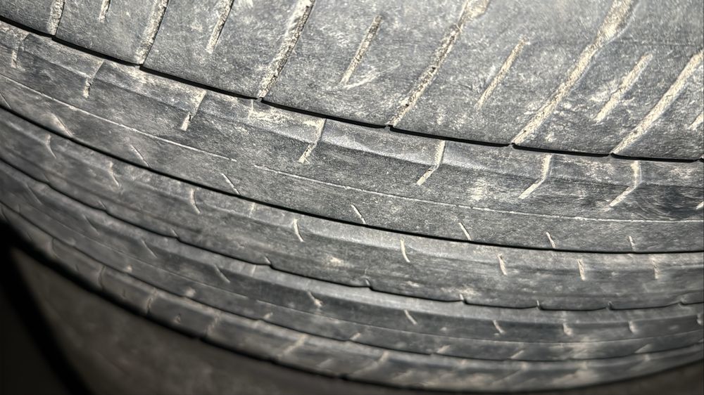 Шины Dunlop 255 45 R20