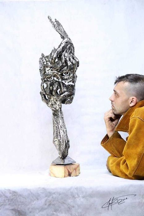Sculpturi la comanda- fir de otel- artist Razvan Ghita