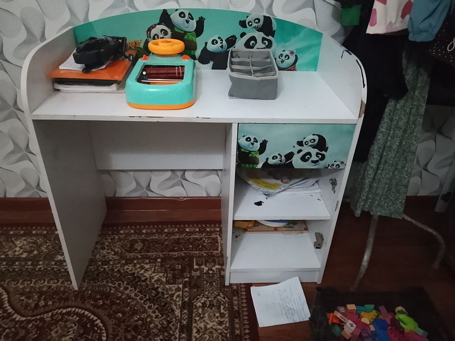 Шкафы диваны партии