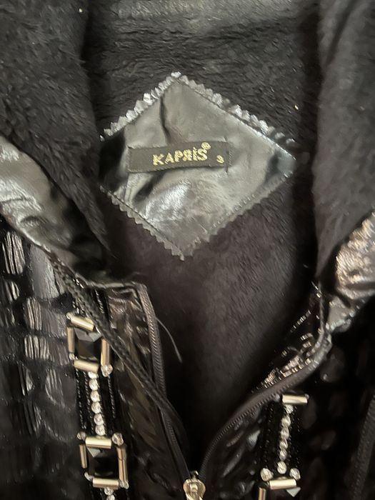 Продам куртку женскую