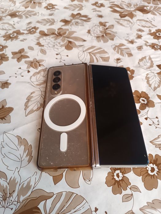 Samsung Galaxy z fold 3