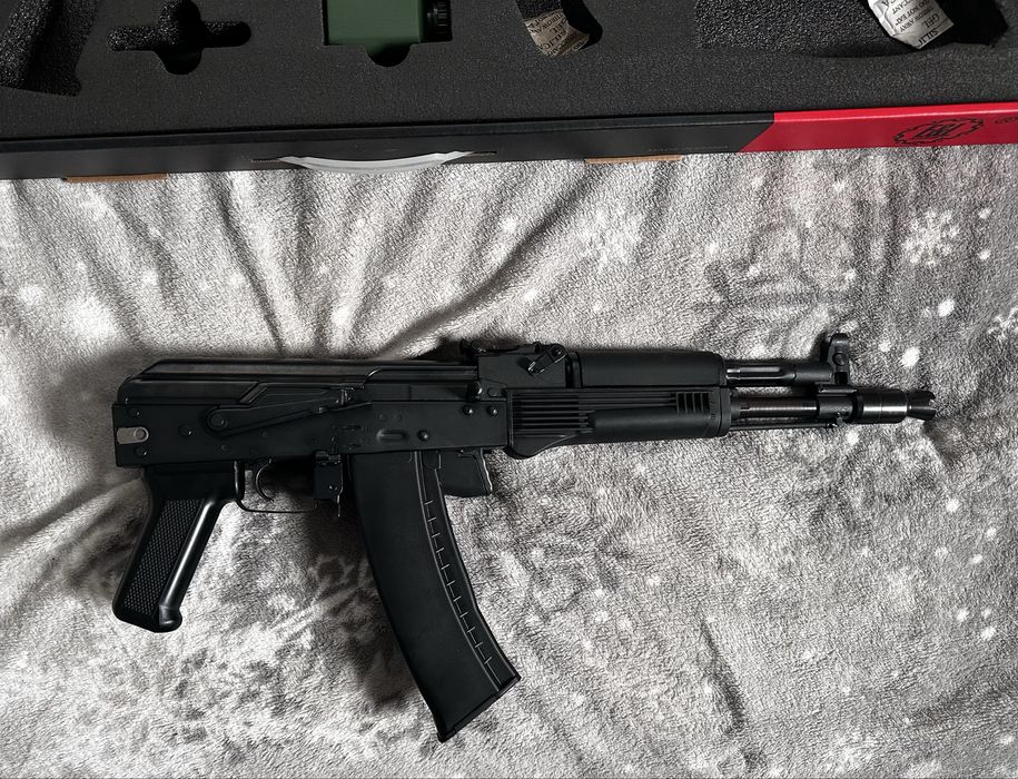 Airsoft реплика +ГАРАНЦИЯ+ батерия,зарядно и топчета