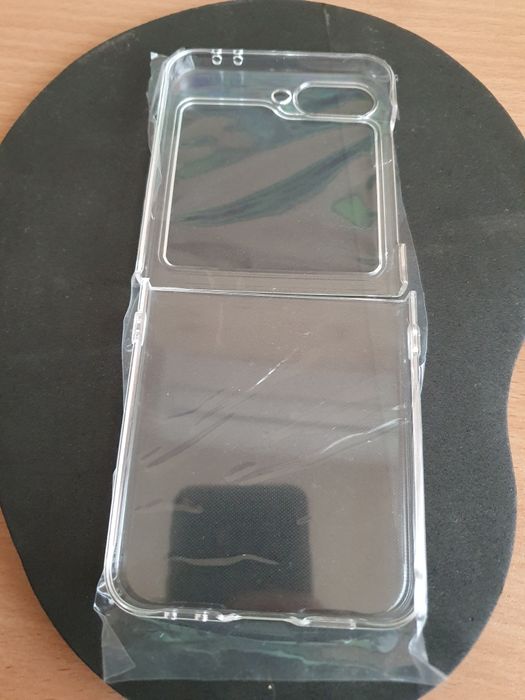 Протектори и кейсове гръб Samsung Z Flip Motorola Razr 50 Ultra