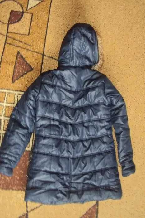 Куртка теплая  на 7-9 лет.