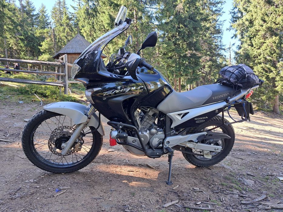 Vând Honda Transalp XL650V