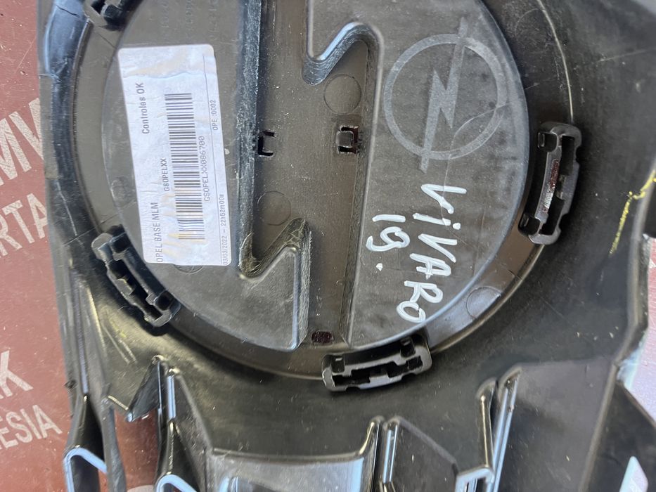 Решетка Opel Vivaro 2019-