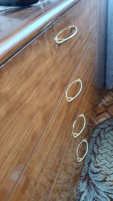 Продам спальный гарнитур