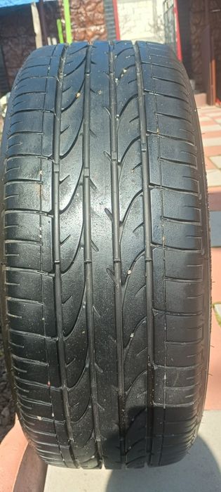 Vând anvelope vara Bridgestone 225/45/r19
