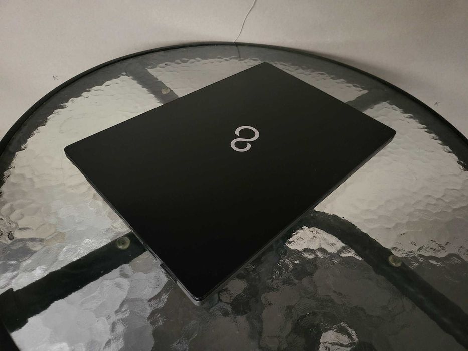 Laptop fujitsu U904 cu i7 si 10Gb ram + 500Gb SSHD la SuperPret 500lei