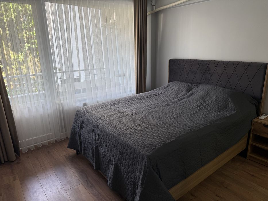 Дава се под наем Четиристаен апартамент в Бургас, Акациите - 130 кв.м за 765 € - Снимка #3