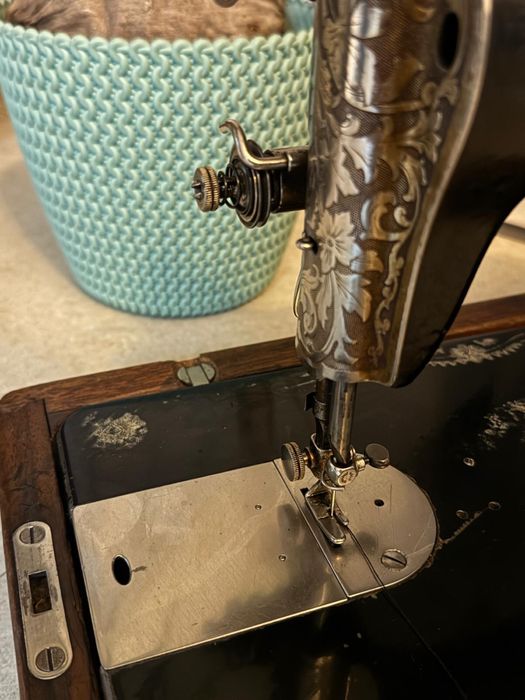 Vand masina de cusut antica STINGER - 100 ani+