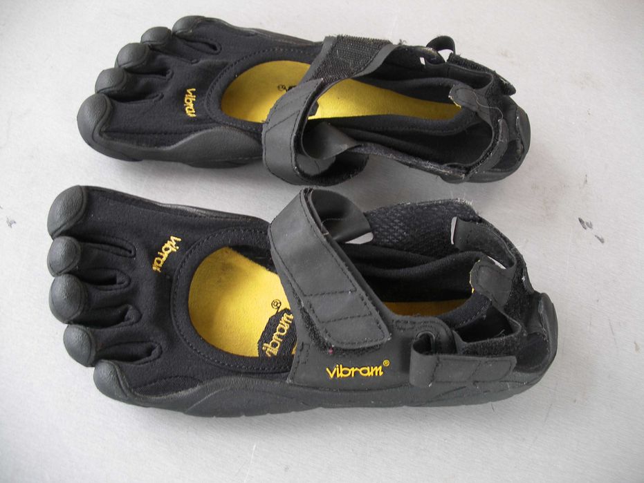 Маратонки   FiveFingers  номер 38