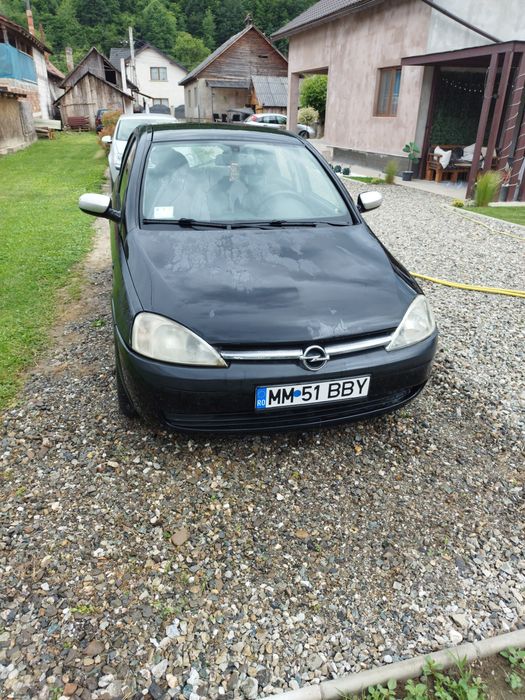Vând Opel corsa 1.2 benzină.