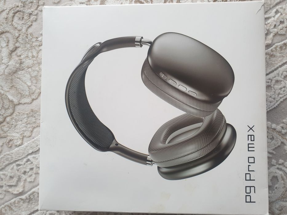 Наушники блютуз в упаковке