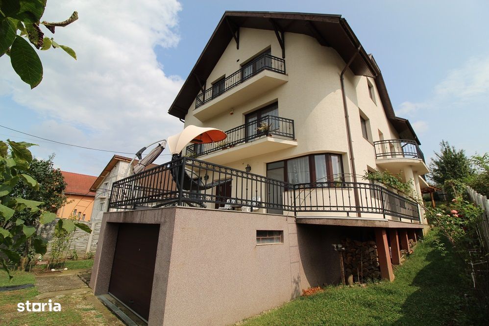 Vând casă D+P+E+M în Hunedoara, zona Buituri, teren 580mp, garaj