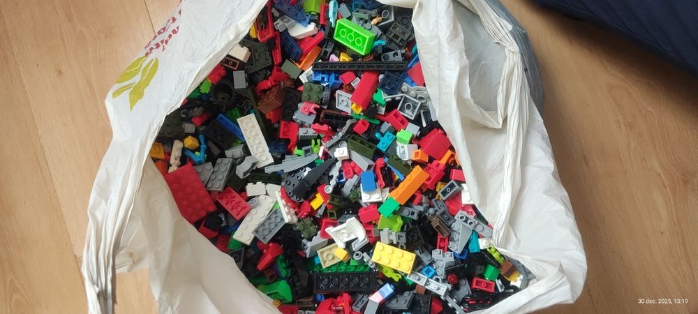 Lego asemanator celui original