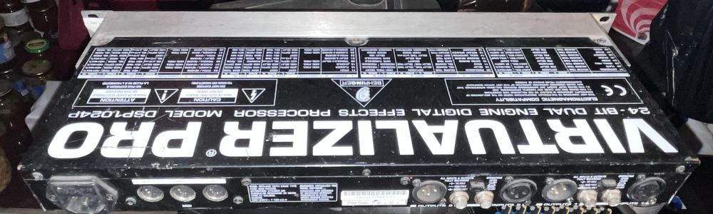 Behringer Effect Procesor DSP 1024 ефект процесор