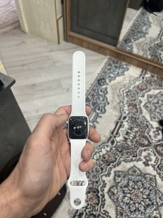 Apple watch se white