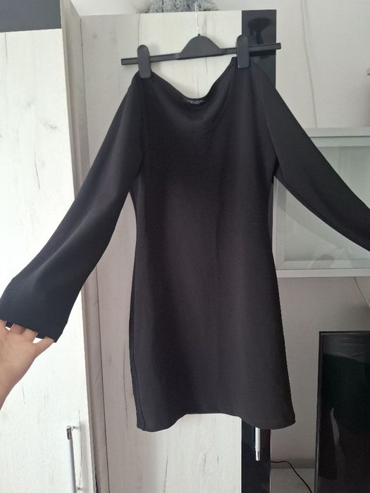 Rochie neagra elegantă