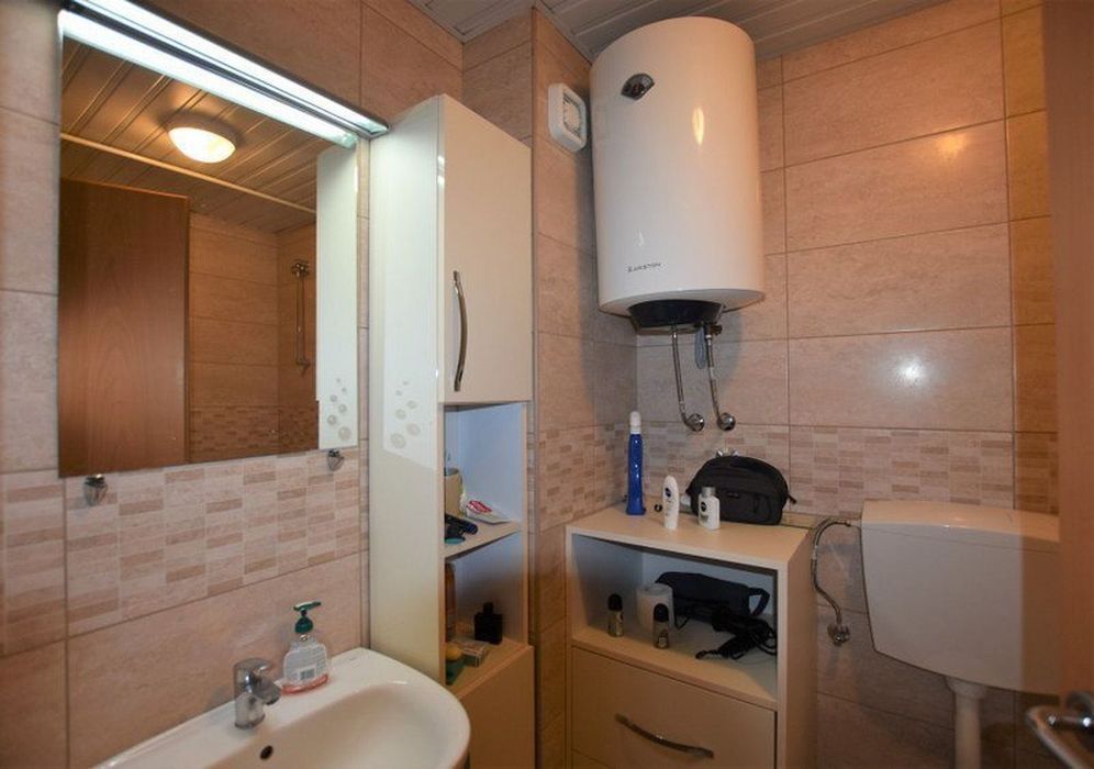 Продава се Тристаен апартамент в София, Банишора - 89 кв.м за 1652 €/кв.м - Снимка #2