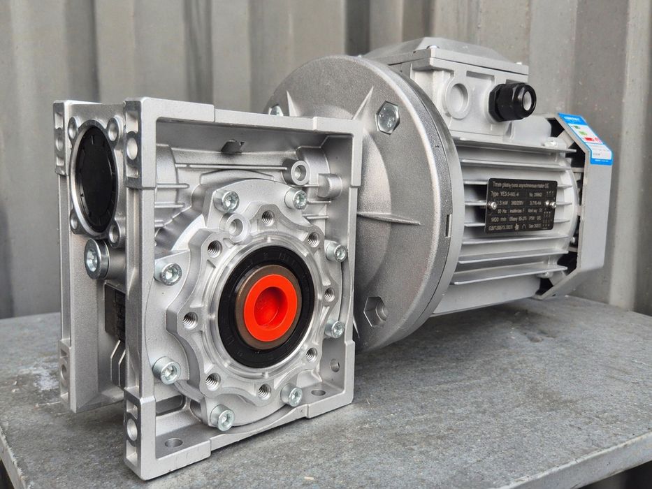 Мотор-редуктор RV 0,75 квт -15 квт