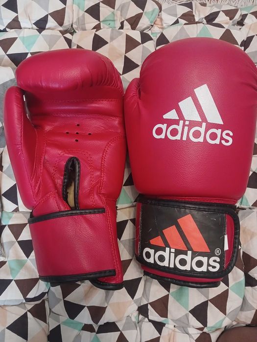 Перчатки боксёрские