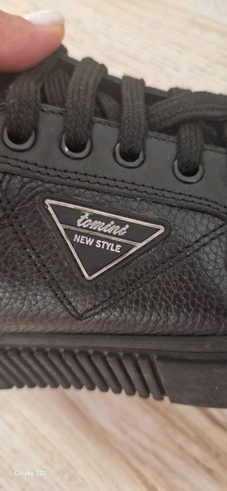 Ппрдается кеды женские