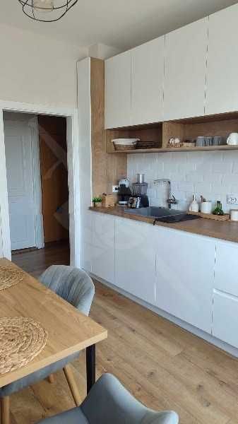 Продава се Тристаен апартамент в Пловдив, Тракия - 84 кв.м за 1839 €/кв.м - Снимка #1