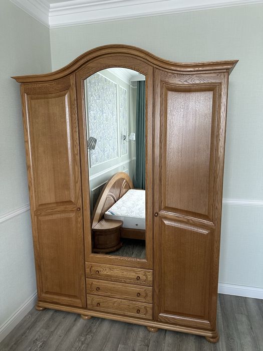 Спальный гарнитур дерево