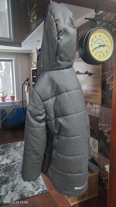 Продам куртку пуховик на подростка